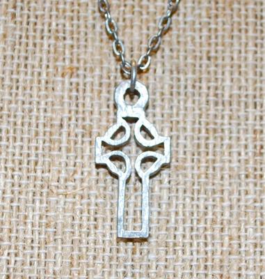 Gentle Open Style Cross with Light Silver Tone Chain 20