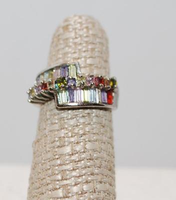 Size 5 Â½ Lots of Multicolor Stones Ring with 3 Tiers (4.2g)