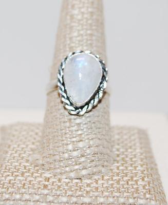 Size 9¼ Teardrop Shaped Gray Moonstone Style Ring (5.2g)