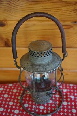 DIETZ VULCAN RAILROAD LANTERN W/ CLEAR GLOBE AND WOOD HANDLE