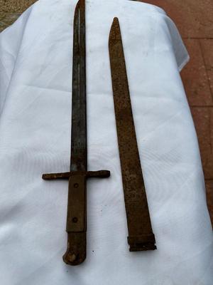 Bayonet Lot (see description)