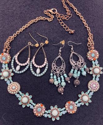 Costume Jewelry Lot - Necklace and 2 pairs of Earrings pierced
