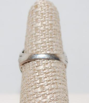 Size 7Â¾ Vintage Tri-Color Marcasite Minerals Ring (4.0g)