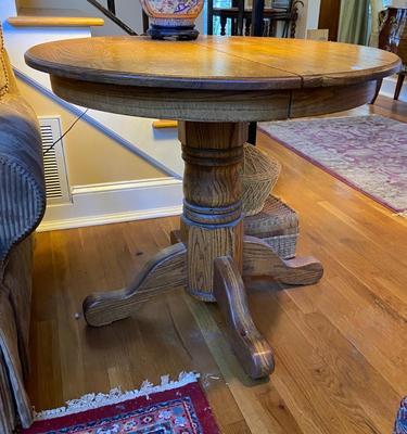 Large Round Oak Table with Two Leaves