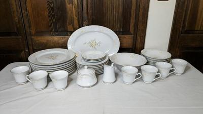 International Porcelain Brighton Collection Camelia Pattern Dishes