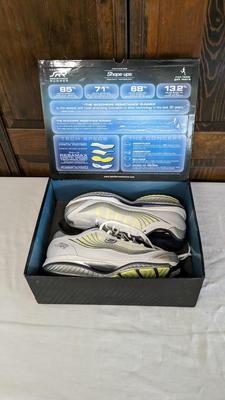 New in Box Mens Sketchers Shape Ups
