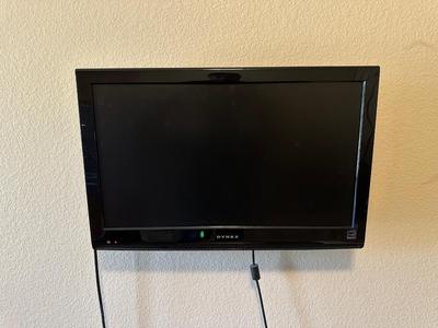 26â€ DYNEX TELEVISION WITH REMOTE