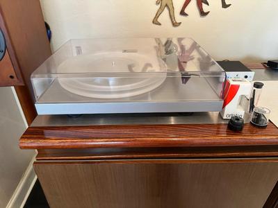 PRO-JECT Turntable with Extras