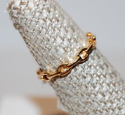 Size 6½ Gold Tone Spaced-Chain Link Style Ring (1.4g)
