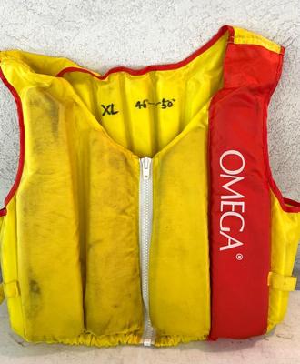 Life Jacket Lot Of 6 & Carry Bag