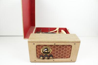 Vintage Clinton Suitcase Record Player and Radio