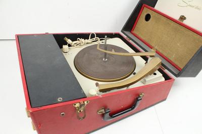 Vintage Spear-Tone Suitcase Record Player