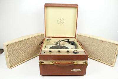 Vintage Emerson Model 902 Suitcase Radio and Record Player