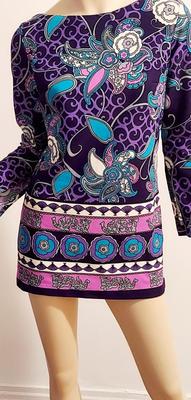 Vtg 60s Timeles Mini Blue/ Purple Hues side slitss