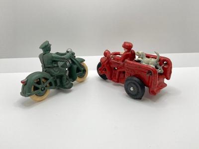 LOT 84: Collection of Vintage Cast Iron Toys - Fin Tail Race Car and Two Motorcyles