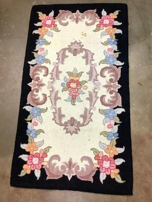 114 Hooked Floral Rug (B)