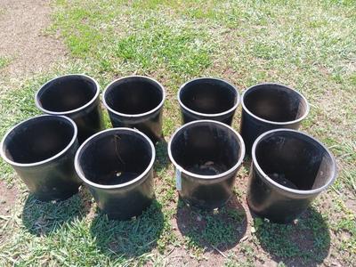 Eight Gardening flowerpots - heavy duty black Garden tubs Great for vegetable plants!