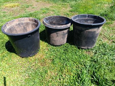 Three Large sized flowerpots - heavy duty black Garden tubs Great for vegetable plants!