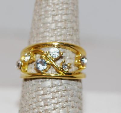 Size 7 Clear 6 Stones Crosswise Gold Band Ring Marked SILVER .925 (4.3g)
