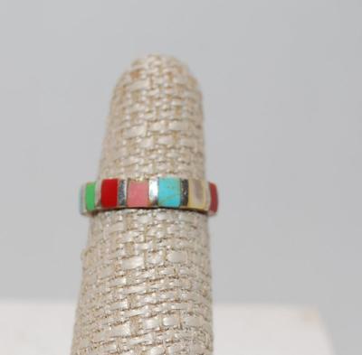 Size 5¾ STERLING SILVER Ring with Coral, Green, Red, Blue, Mother-of-Pearl Inlays (3.5g)