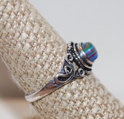 Size 8¼ Calsilica .925 Silver Plated Cool Colored Striped Blue Stone Ring (2.4g)