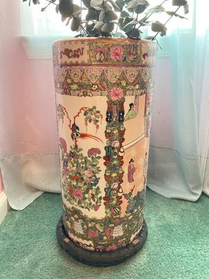 LOT 119: Chinese Chinoisiere Famille Cylinder Umbrella Holder / Vase with Wooden Base
