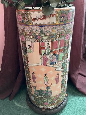 LOT 119: Chinese Chinoisiere Famille Cylinder Umbrella Holder / Vase with Wooden Base