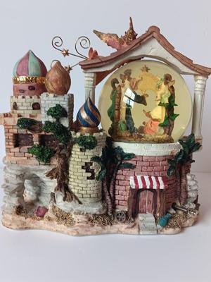 2001 Grandeur Silent Night Musical Water Globe Nativity Noel Christmas snow globe