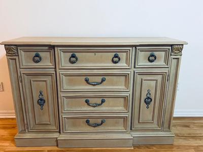 STANLEY Furniture Buffet