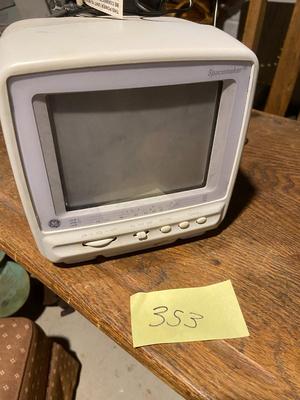 Vintage GE 05GP008 Spacemaker CRT Television LIKE NEW