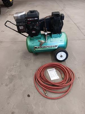 Spreedaire 20 Gallon Contactor Gas Engine air compressor with hose and Instruction Manual