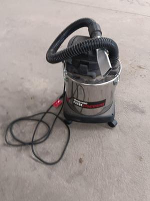 Shop-Vac Ash Vacuum / Dry Vacuum - Great for pellet stove cleanings!