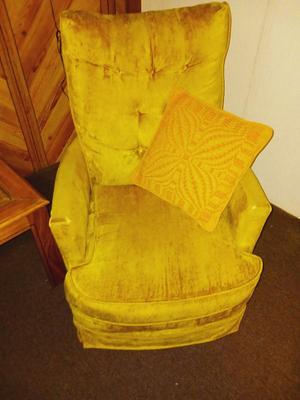 MUSTARD YELLOW CRUSHED VELVET CHAIR