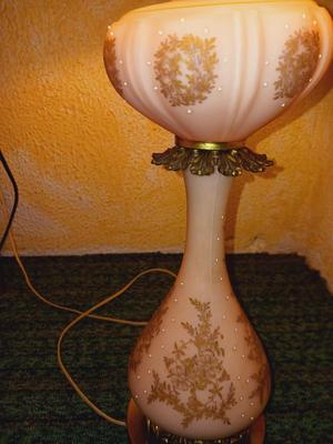 VINTAGE PINK GLASS TABLE LAMP