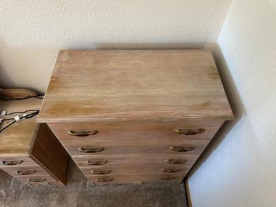 CHEST OF DRAWERS