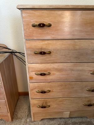 CHEST OF DRAWERS