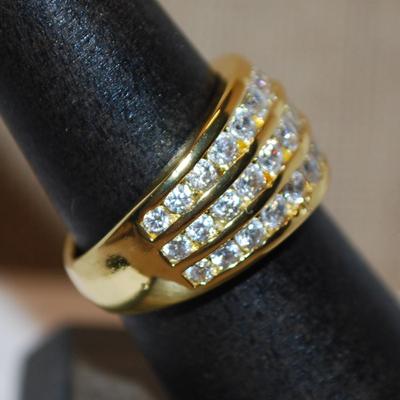 Size 7½ 3 Tiers of Sparkly Clear Stones Ring on a 18k Yellow Gold Plated Band (7.4g)