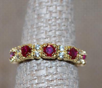 Size 7 Garnet Style Red Stones Ring with Accent Clear Stones on a .925 Silver Filled Band (2.8g)