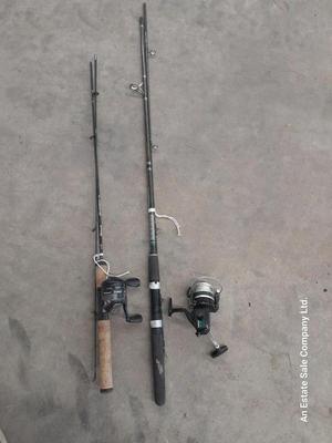 Two fishing poles - Gamefisher 3000 Model 6'-6