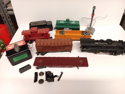 Marx 666 Die- Cast Steam Locomotive Engine Smoker Santa FE train & track set
