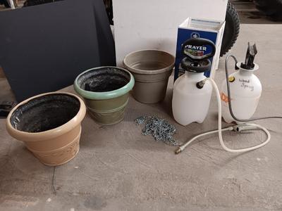 Plastic flowerpots - Weed sprayers - and small chain
