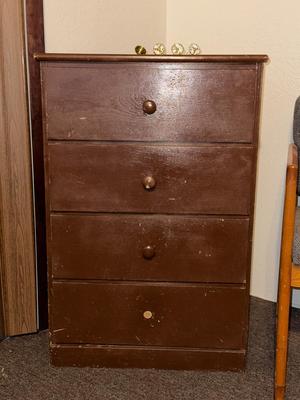 4 DRAWER DRESSER AND CHAIR