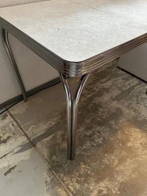 RETRO FORMICA TOP KITCHEN TABLE