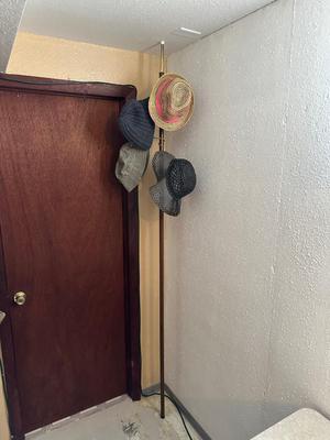 TENSION POLE HANGER AND 4 WOMENS HATS