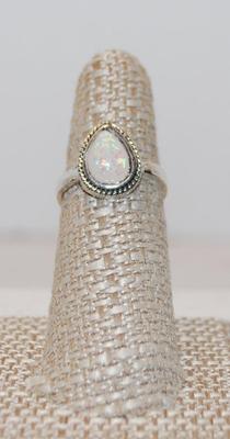 Size 7¼ Pear Shaped Iridescent Moonstone Ring with Rope Surrounds (2.9g)