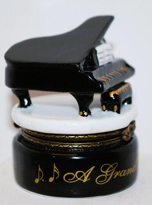 Petite "A Grand Performance" Black & White Piano Trinket Box 2 ¼" H x 1 ¼" Diam.