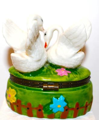 Beautiful "Swans On a Pond" Oval Hinged Trinket Box 3" H x 3" L.