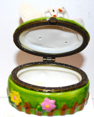 Beautiful "Swans On a Pond" Oval Hinged Trinket Box 3" H x 3" L.