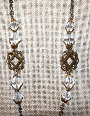 Vintage Style Acrylic Rhombus Beads on a Gold Tone Necklace Chain 28