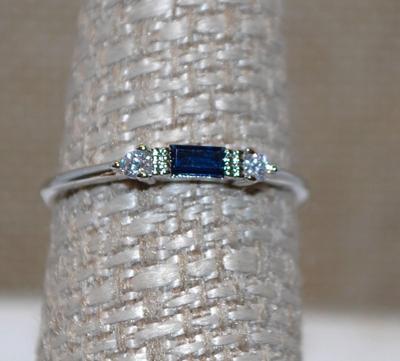 Size 7 Dainty Blue Rectangle Stone Ring on a Silver Tone Band (1.0g)